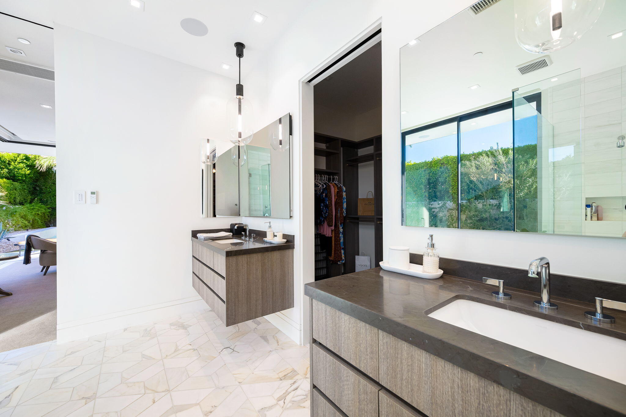 Palm Springs, California 92262, United States, 4 Bedrooms Bedrooms, ,4 BathroomsBathrooms,Residential,Active,20240