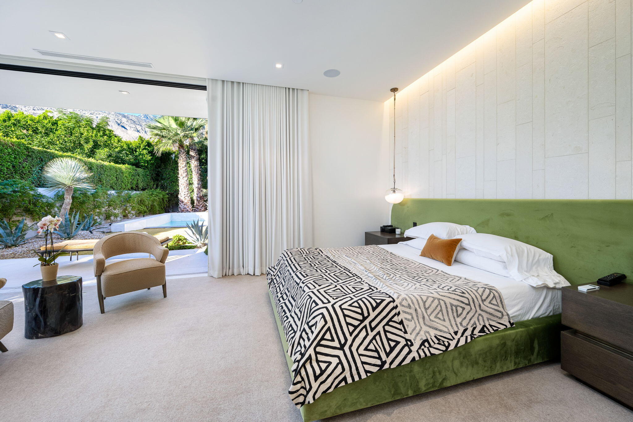 Palm Springs, California 92262, United States, 4 Bedrooms Bedrooms, ,4 BathroomsBathrooms,Residential,Active,20240