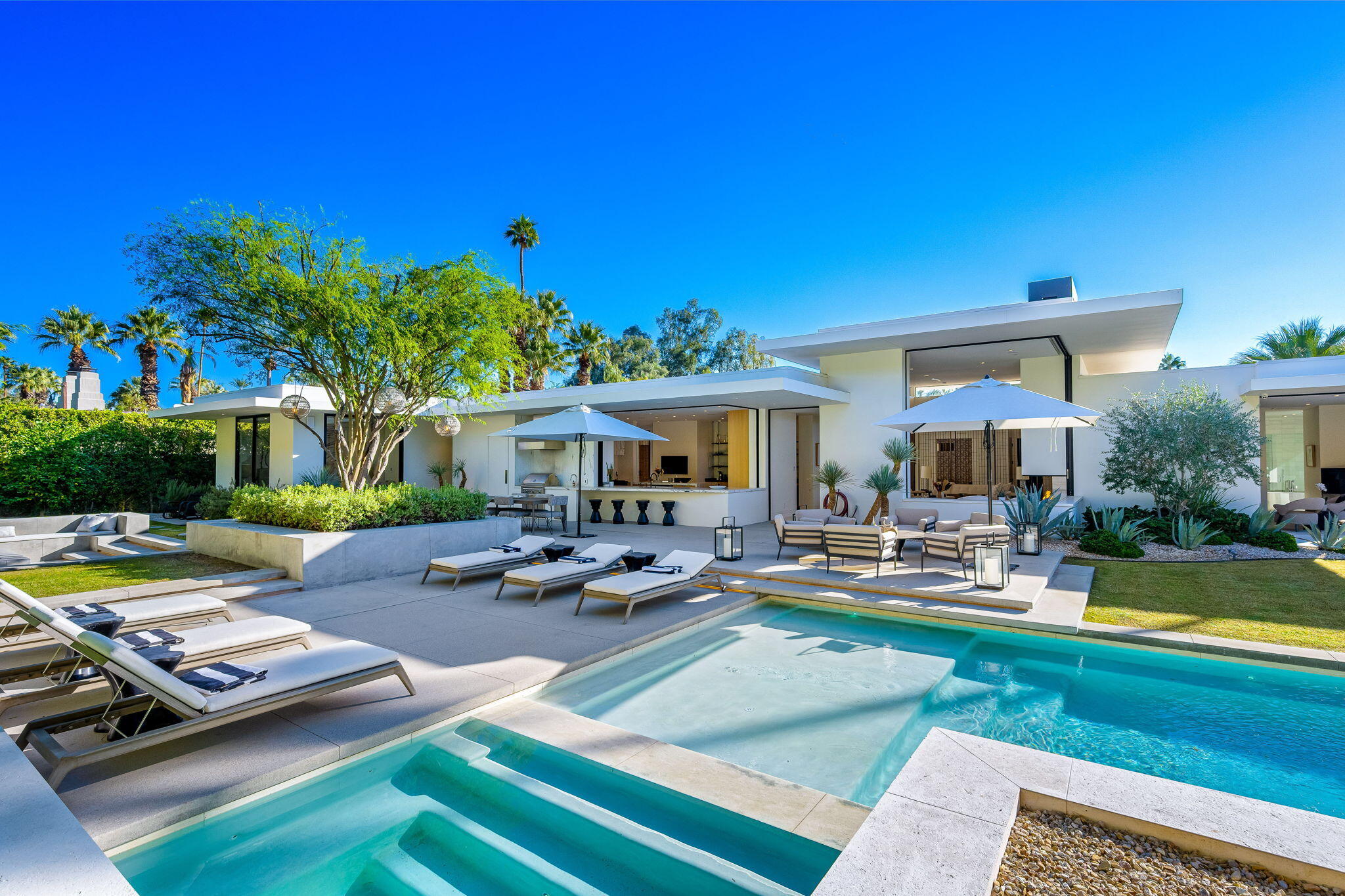 Palm Springs, California 92262, United States, 4 Bedrooms Bedrooms, ,4 BathroomsBathrooms,Residential,Active,20240