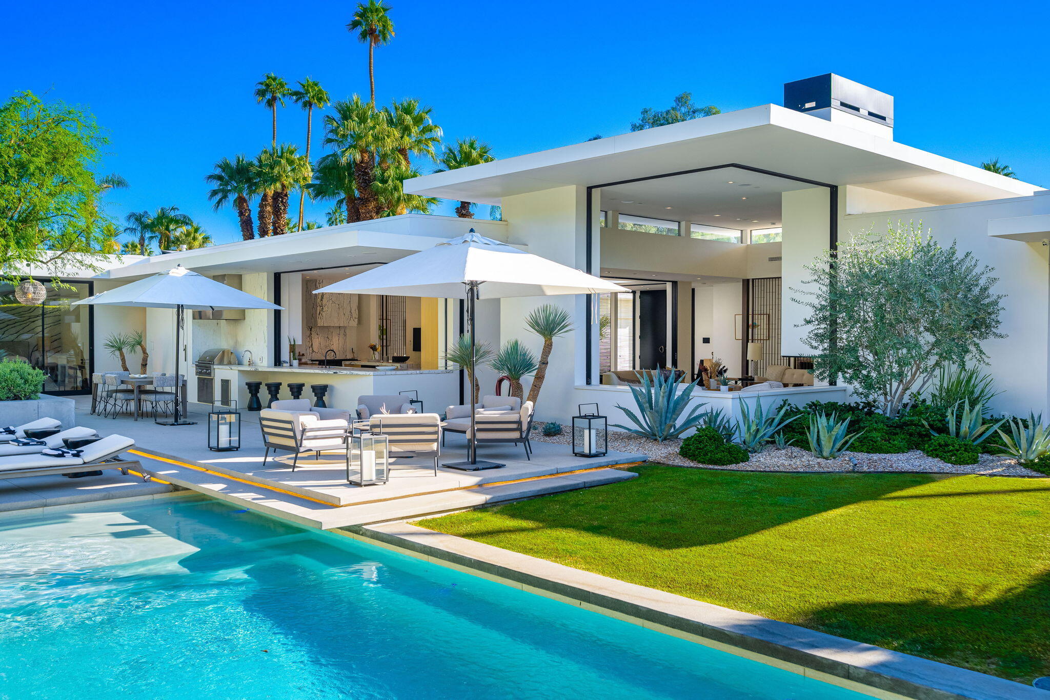 Palm Springs, California 92262, United States, 4 Bedrooms Bedrooms, ,4 BathroomsBathrooms,Residential,Active,20240