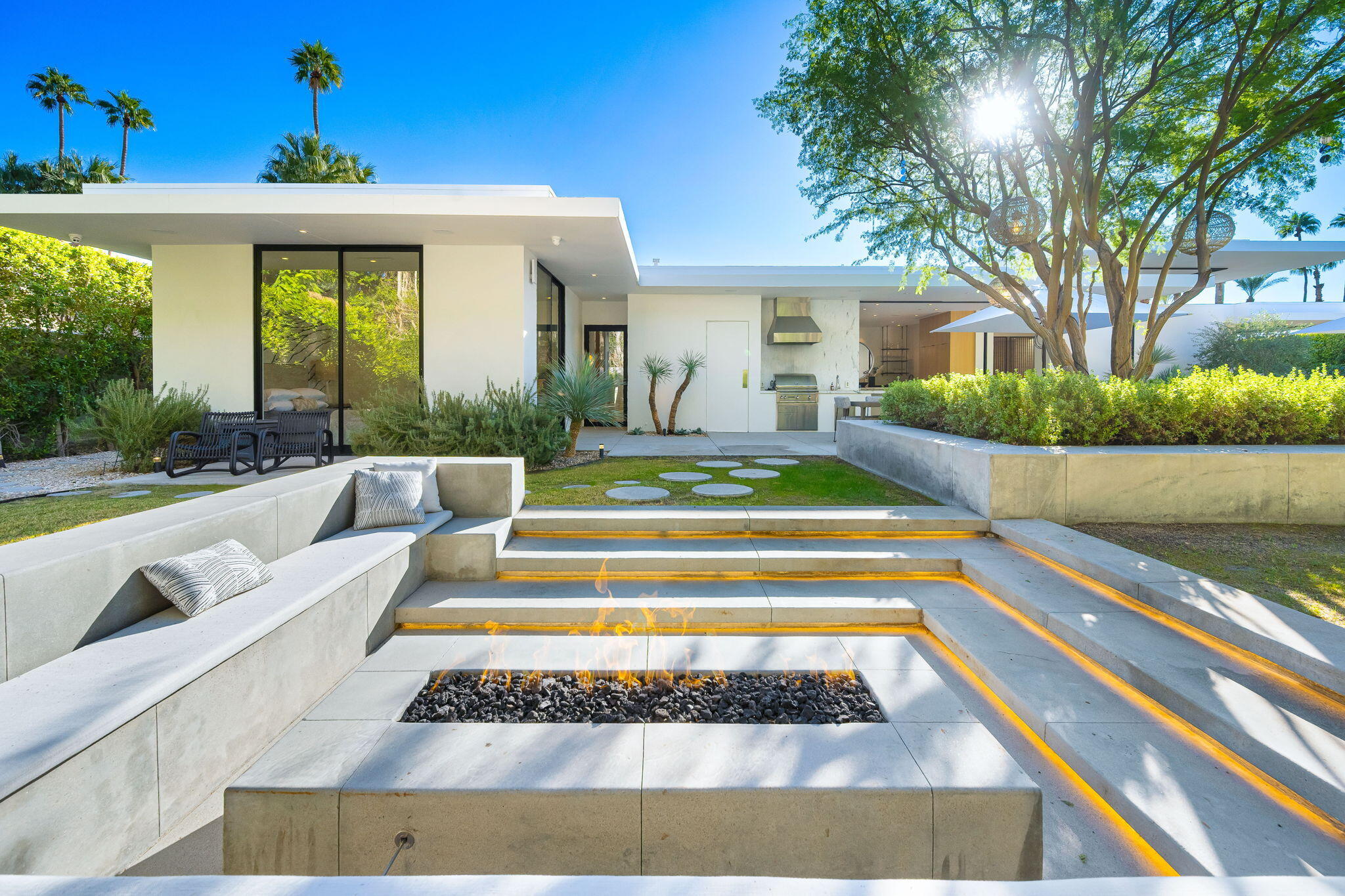 Palm Springs, California 92262, United States, 4 Bedrooms Bedrooms, ,4 BathroomsBathrooms,Residential,Active,20240