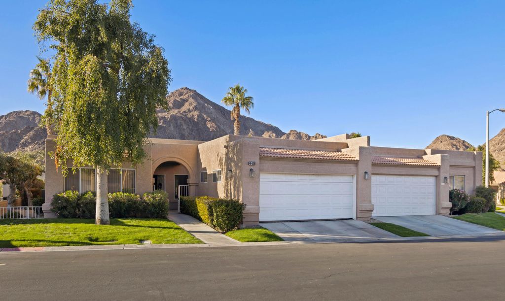Photo of 48538 Via Amistad, La Quinta, CA 92253 (MLS # 219134777)