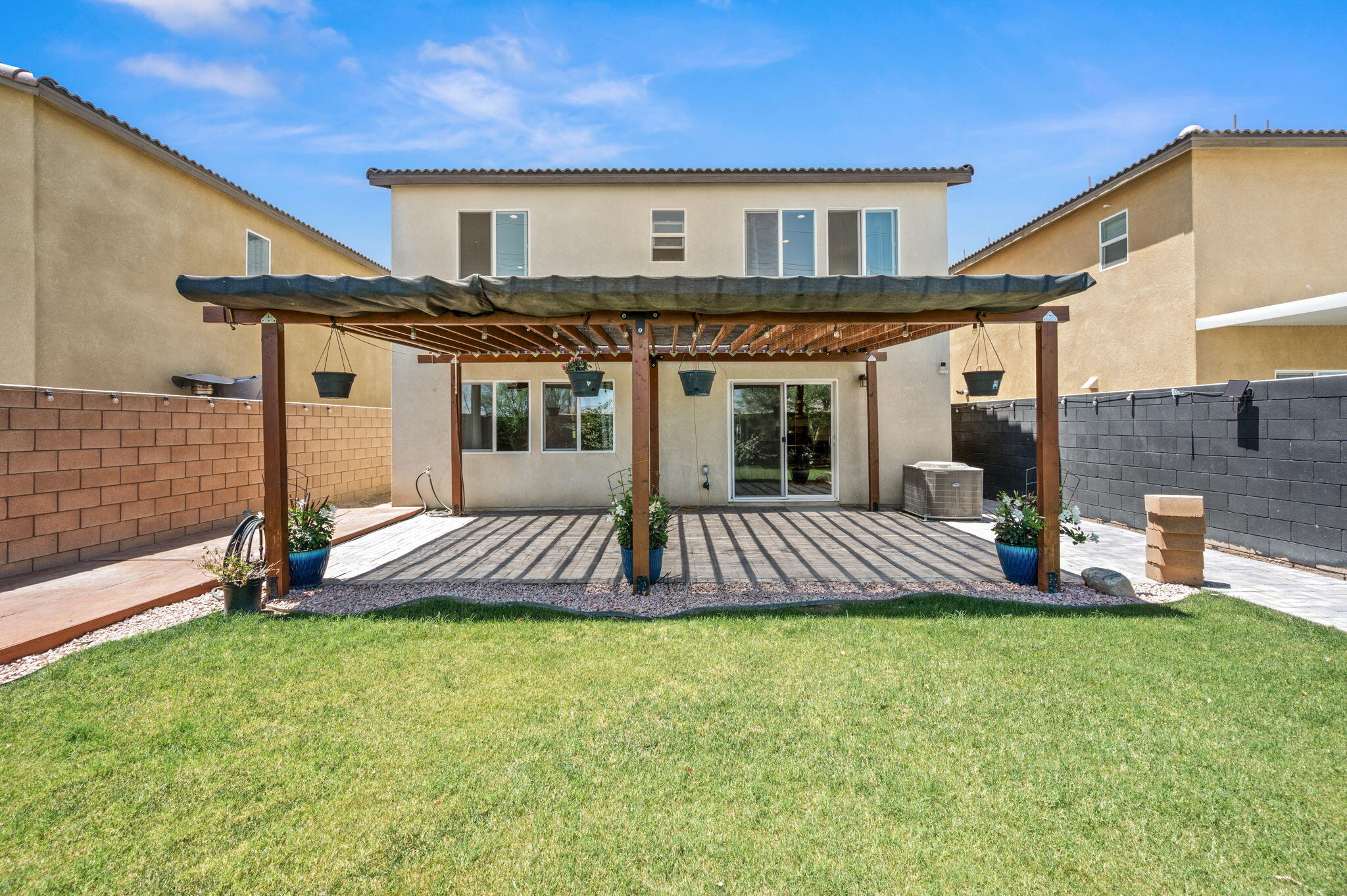 Coachella, California 92236, United States, 3 Bedrooms Bedrooms, ,3 BathroomsBathrooms,Residential,Pending,130318