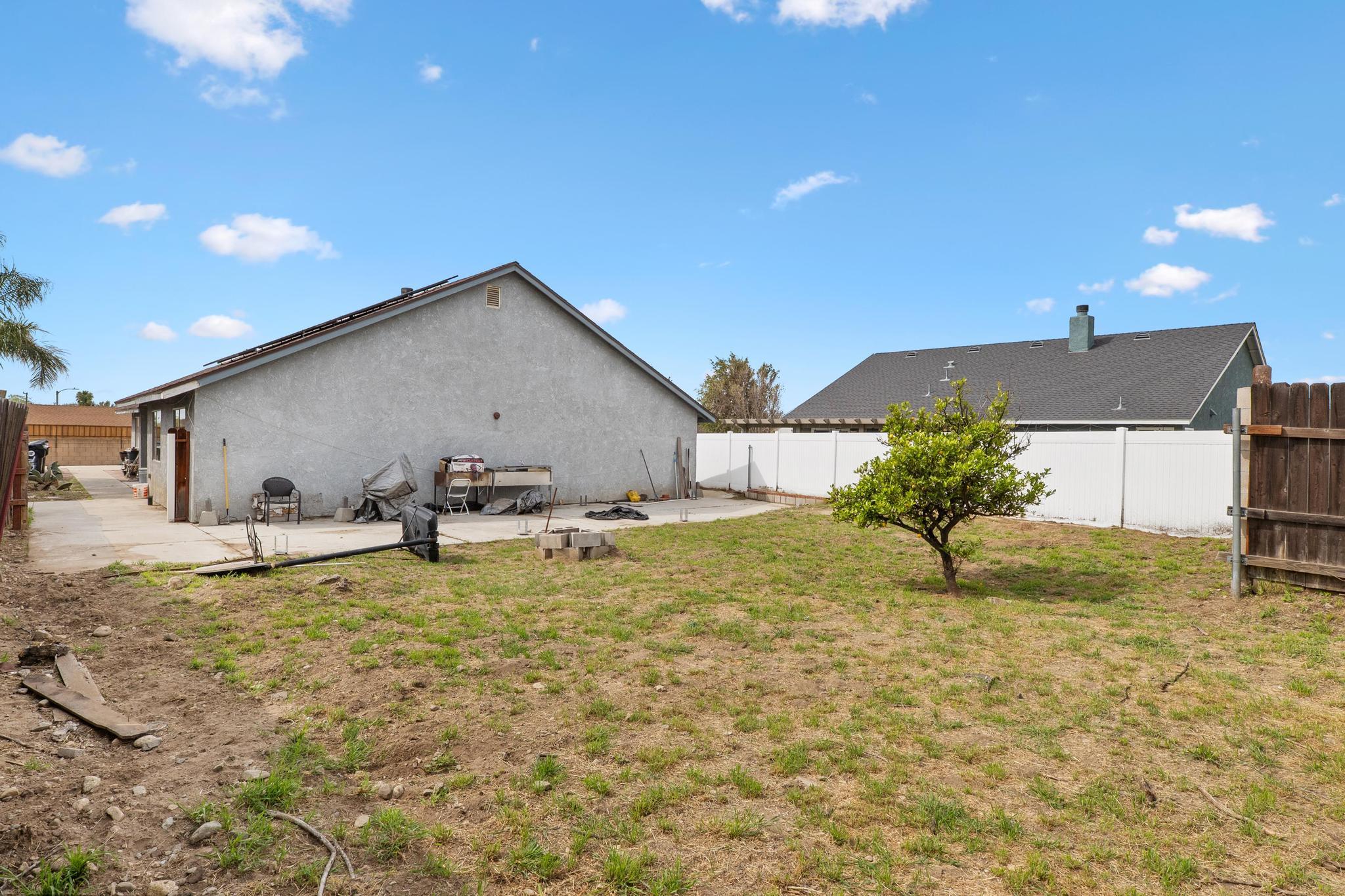 Fontana, California 92336, United States, 3 Bedrooms Bedrooms, ,2 BathroomsBathrooms,Residential,Active,91765