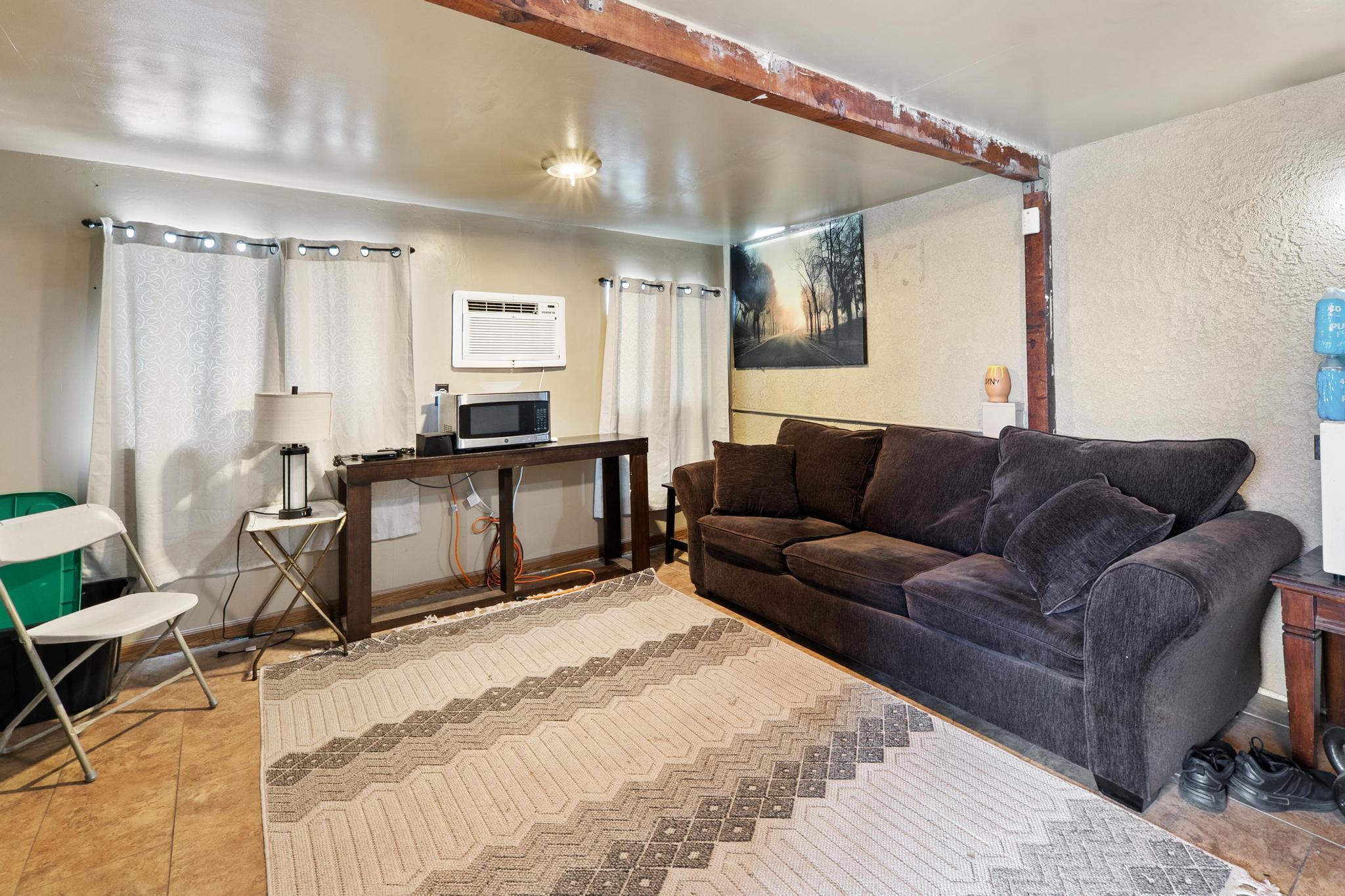 Fontana, California 92336, United States, 3 Bedrooms Bedrooms, ,2 BathroomsBathrooms,Residential,Active,91765