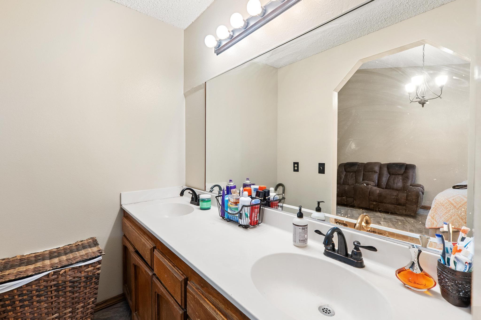 Fontana, California 92336, United States, 3 Bedrooms Bedrooms, ,2 BathroomsBathrooms,Residential,Active,91765