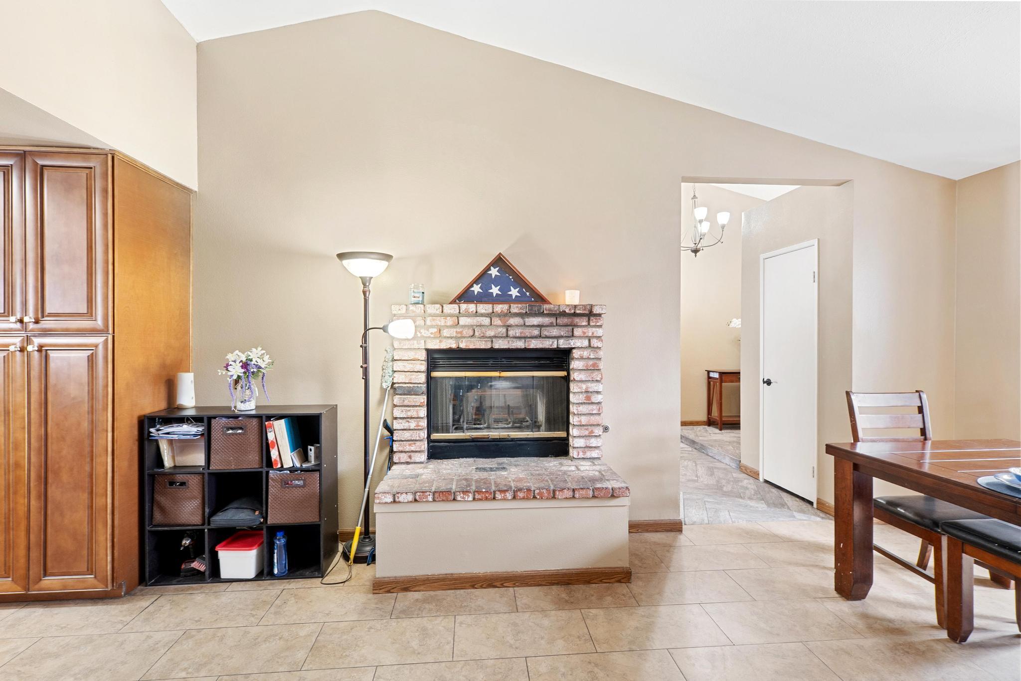 Fontana, California 92336, United States, 3 Bedrooms Bedrooms, ,2 BathroomsBathrooms,Residential,Active,91765