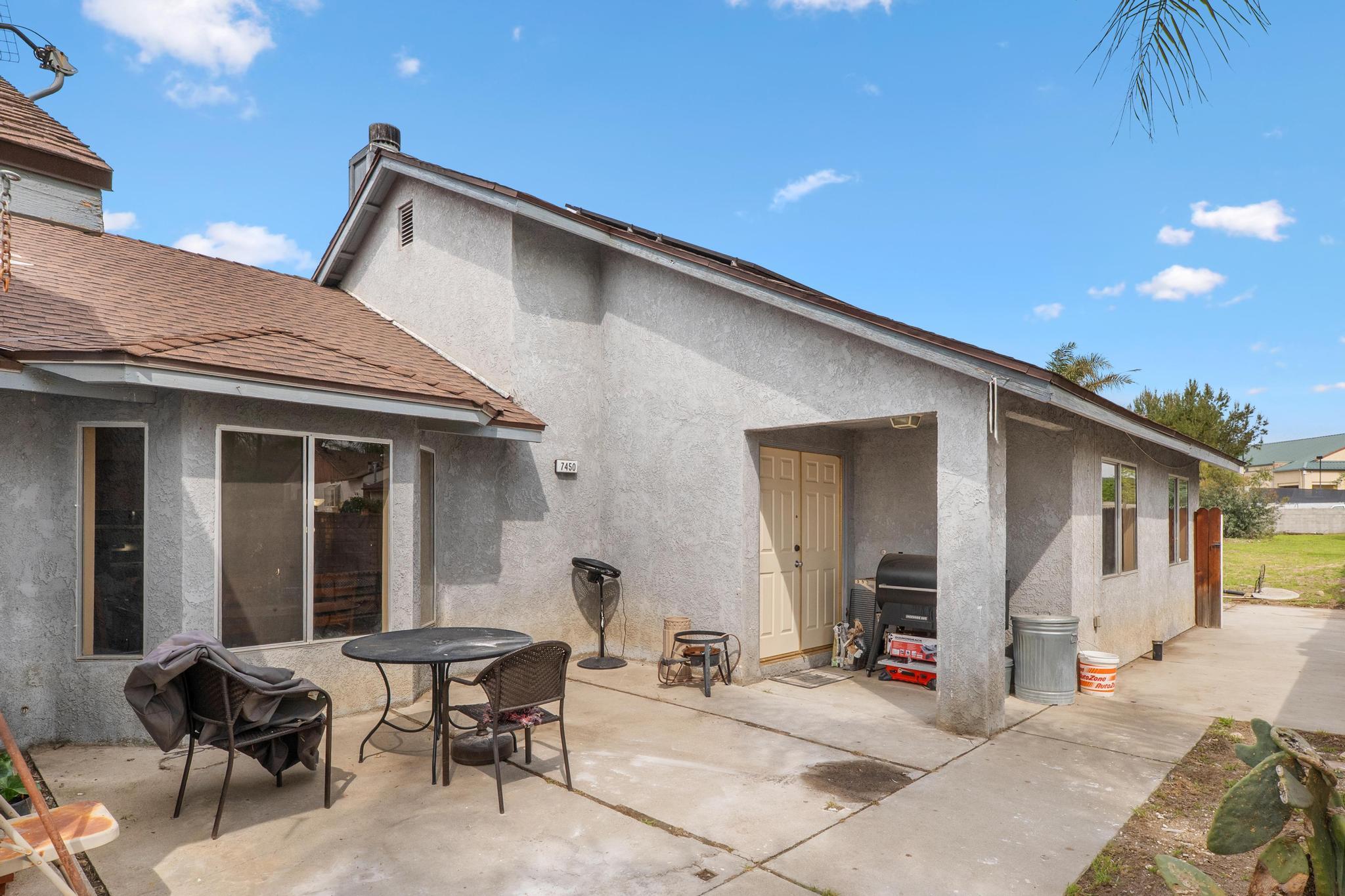 Fontana, California 92336, United States, 3 Bedrooms Bedrooms, ,2 BathroomsBathrooms,Residential,Active,91765