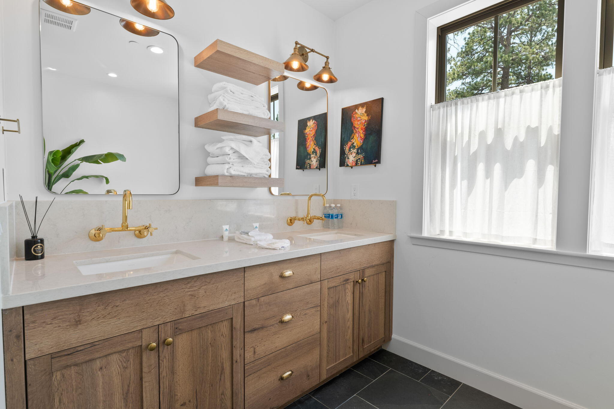 826 Pine Meadow Ct, Big Bear Lake, CA, 92315, USA, 4 Bedrooms Bedrooms, ,4 BathroomsBathrooms,Residential,Active,826 Pine Meadow Ct,219131044