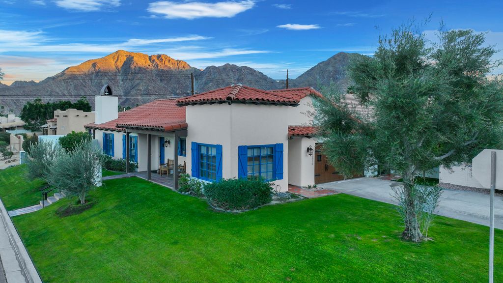 Photo of 52770 Avenida Carranza, La Quinta, CA 92253 (MLS # 219144212)
