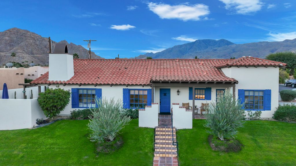 Photo of 52770 Avenida Carranza, La Quinta, CA 92253 (MLS # 219144212)