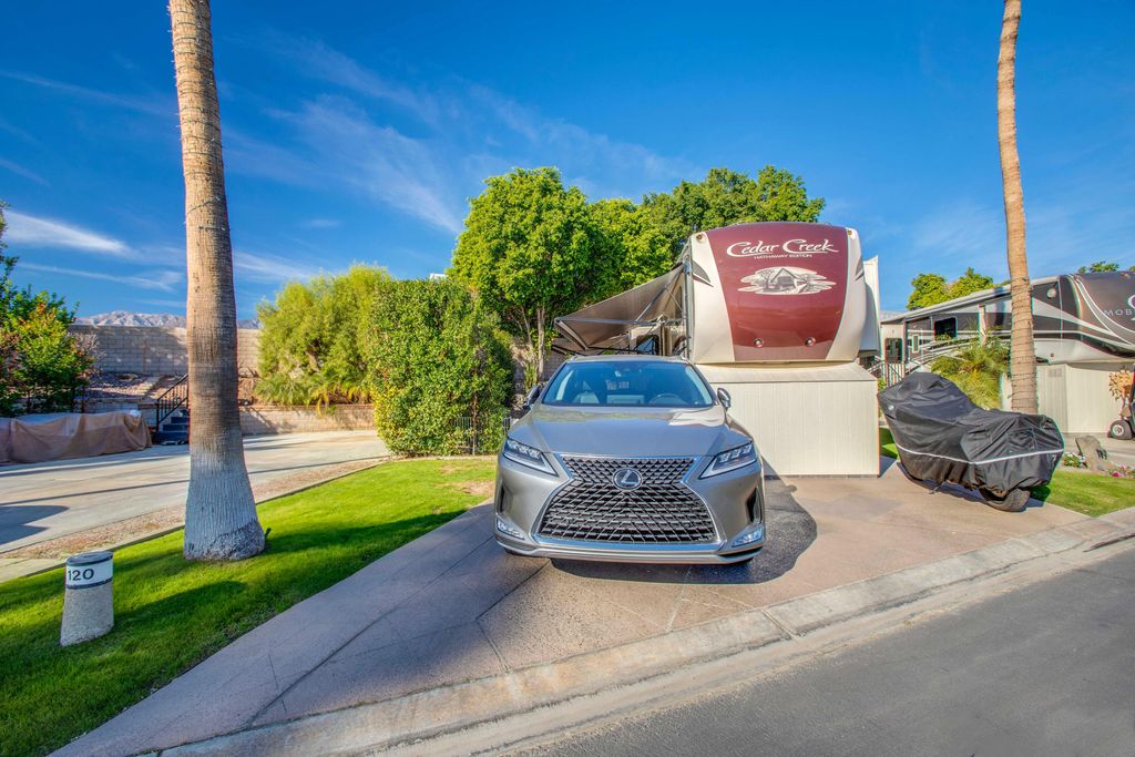 listing image 10995010829350858006