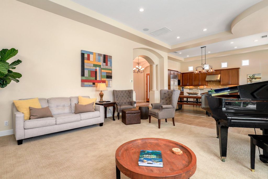 listing image 10990458913959549801