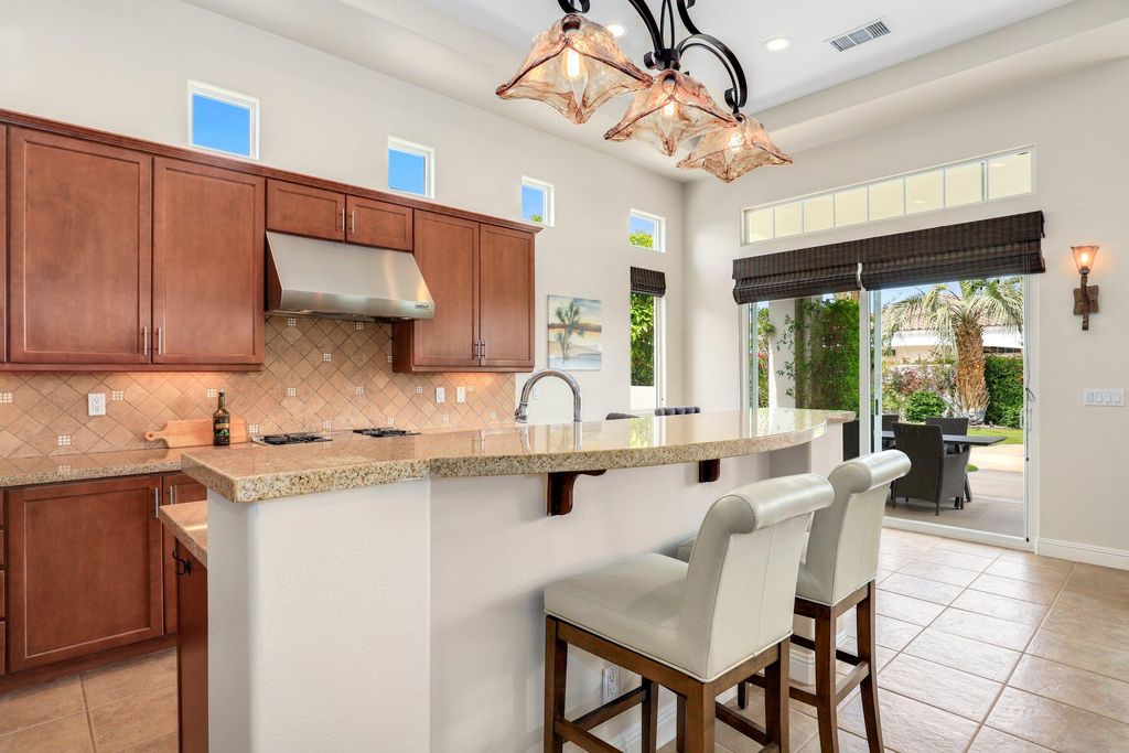 listing image 10993262241057479019