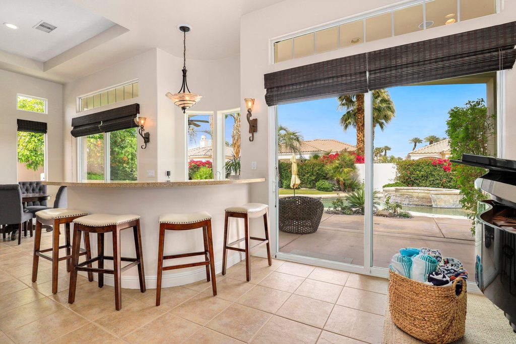 listing image 10998153326655987510