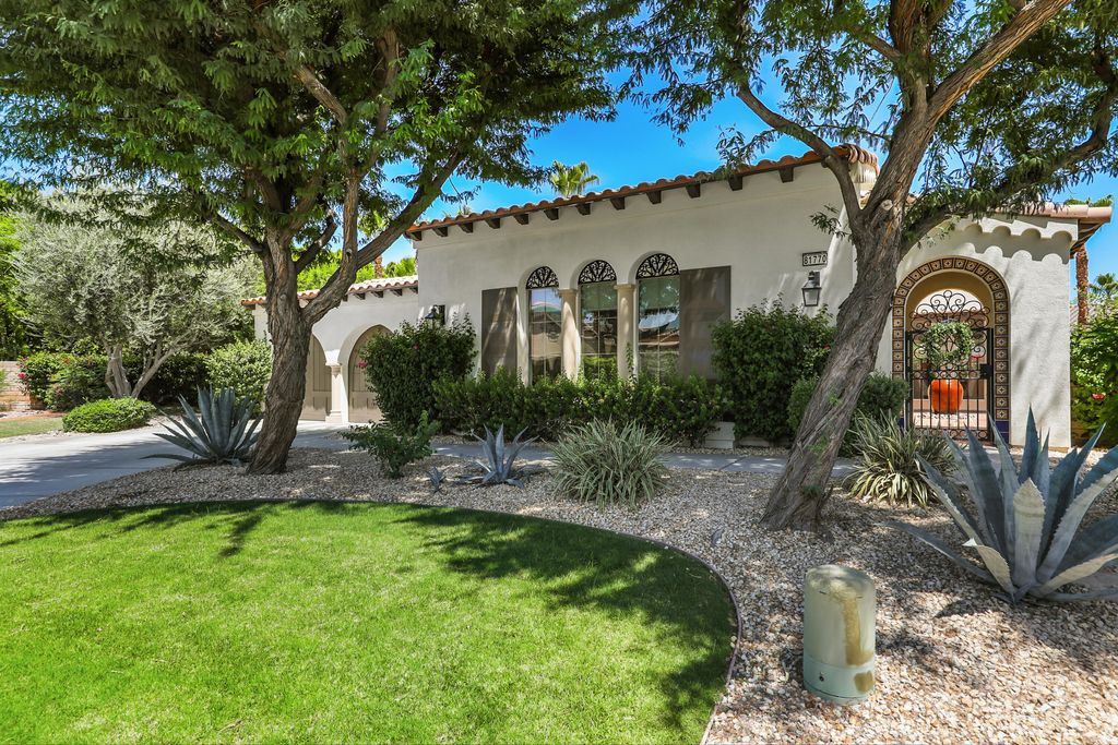 Photo of 81770 Via La Serena, La Quinta, CA 92253 (MLS # 219149094)
