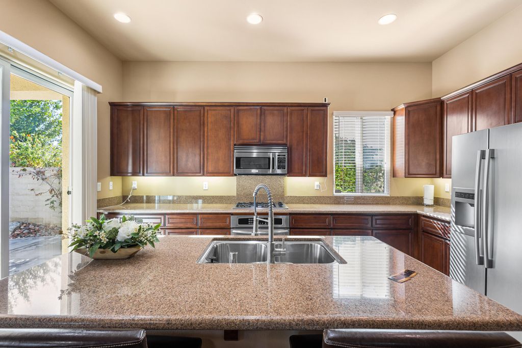 Photo of 80831 Calle Azul, La Quinta, CA 92253 (MLS # 219138883)