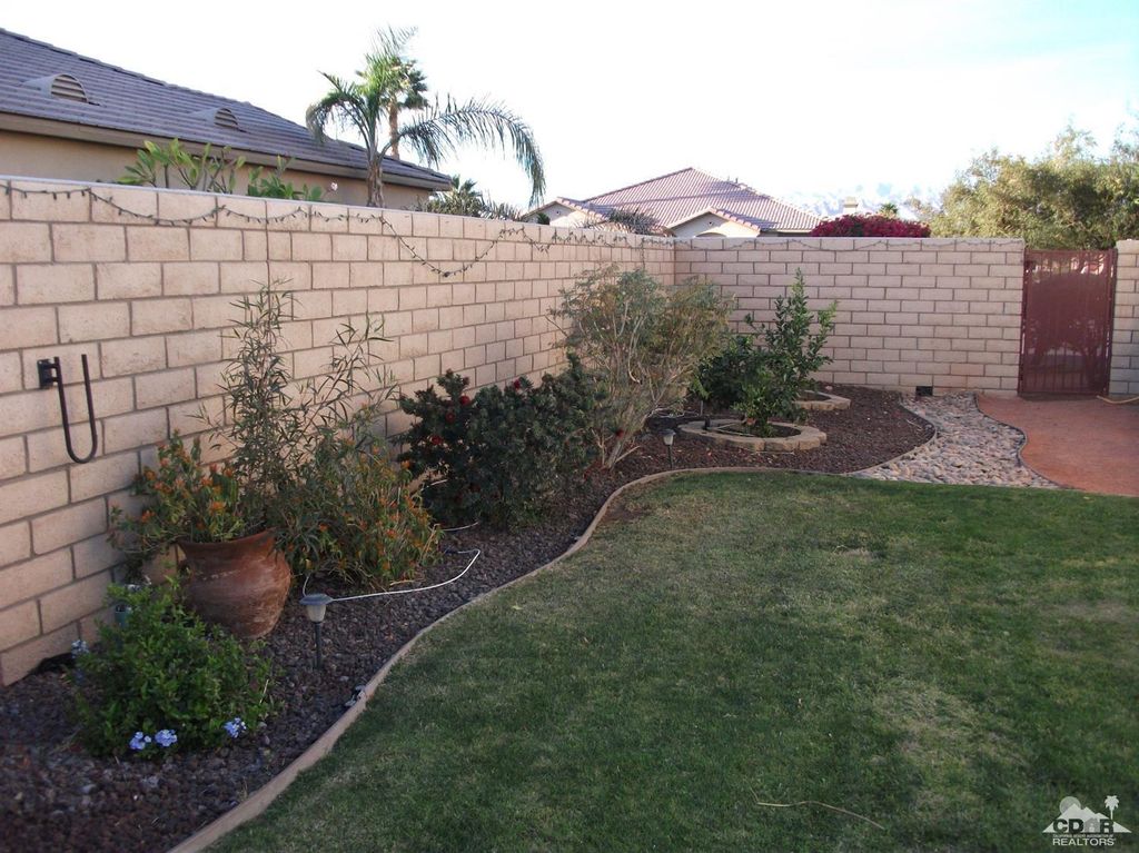listing image 10992172906169279691