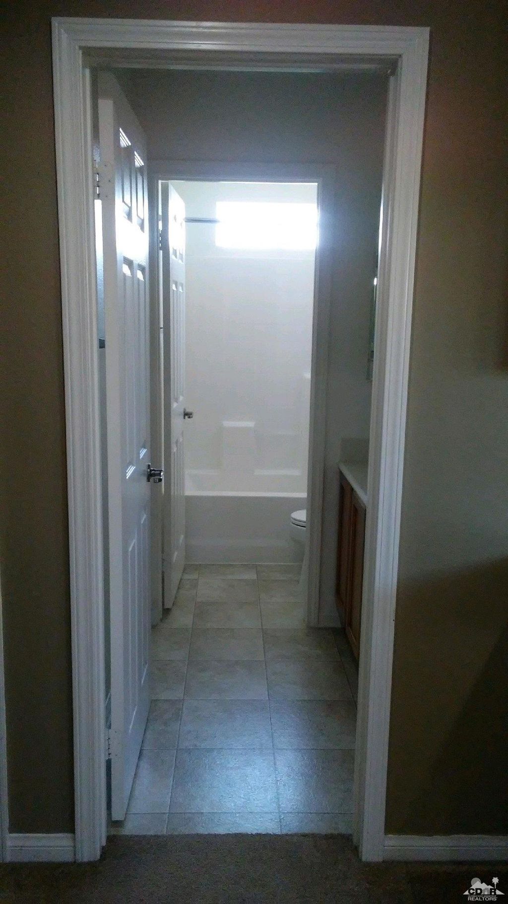 listing image 10998707907719638033