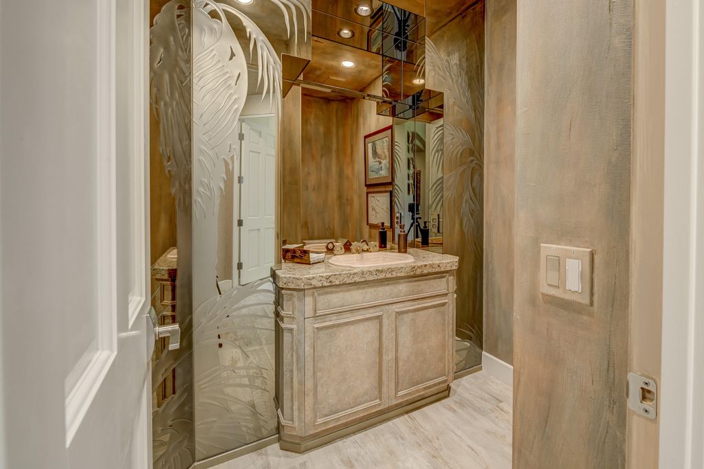 listing image 10999263383237978313