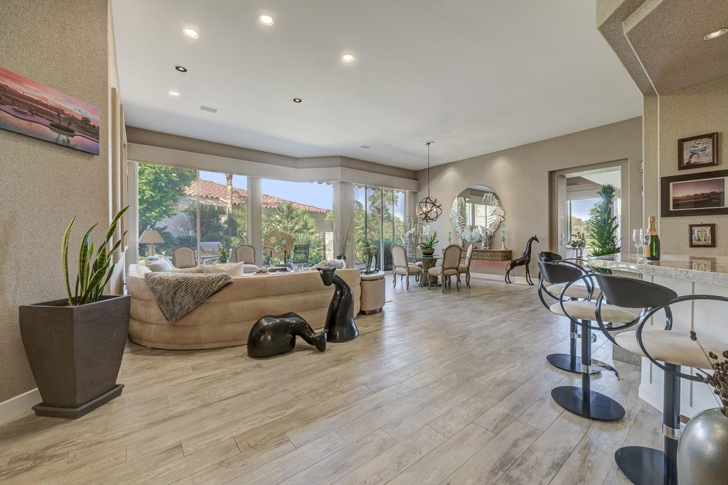 listing image 10992333479766291697