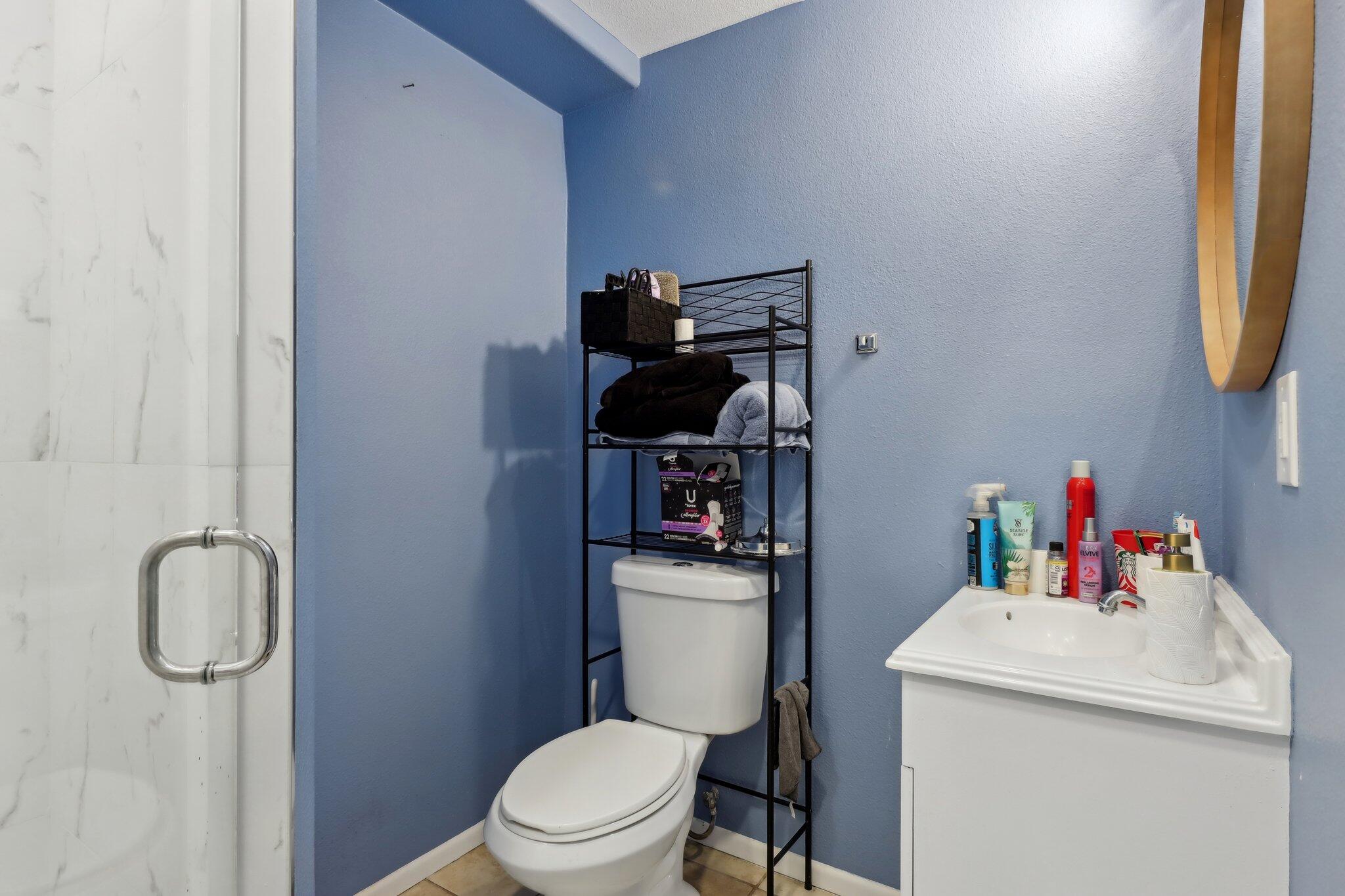 Indio, California 92201, United States, 3 Bedrooms Bedrooms, ,2 BathroomsBathrooms,Residential,Active,33070