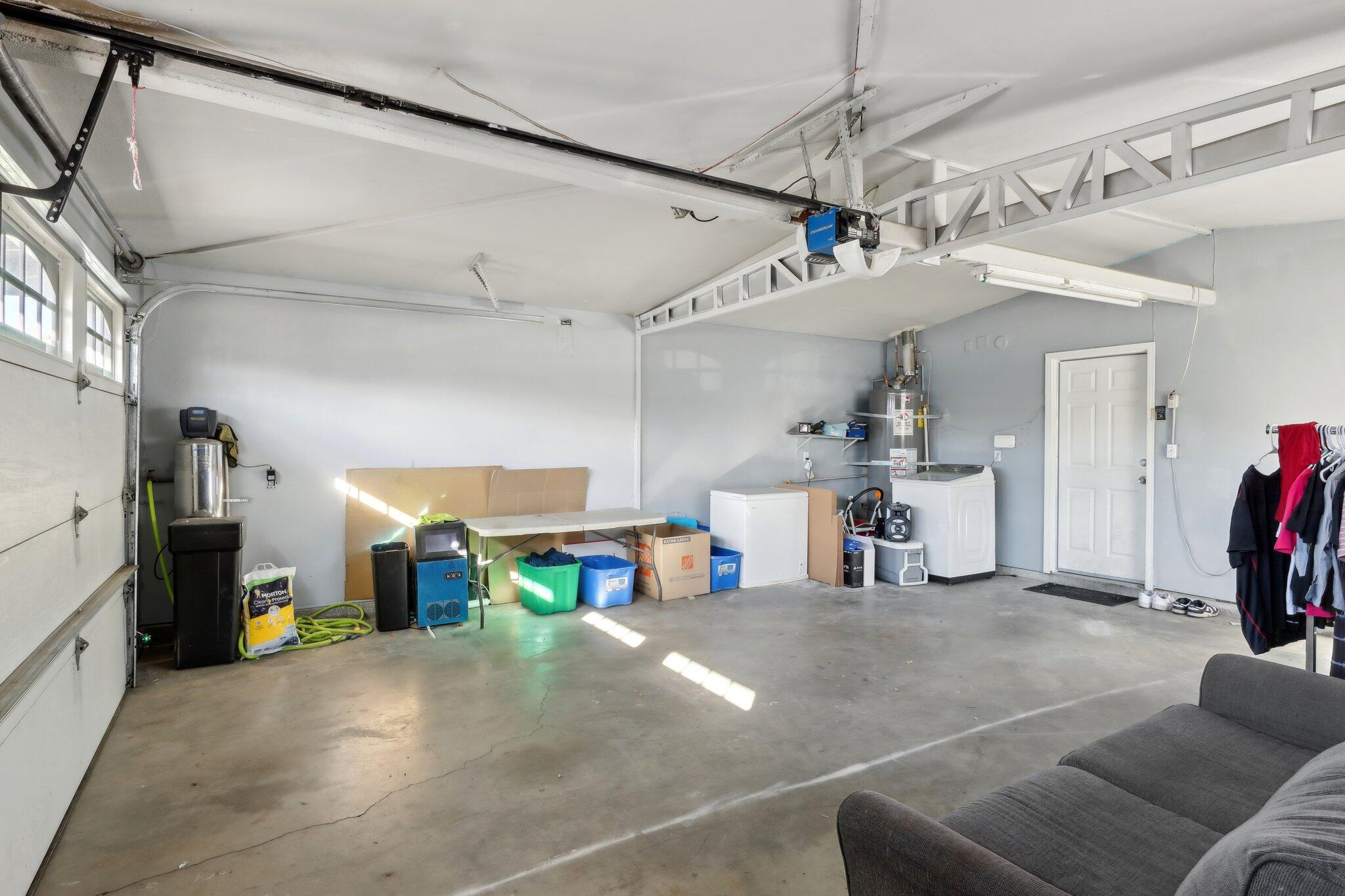 Indio, California 92201, United States, 3 Bedrooms Bedrooms, ,2 BathroomsBathrooms,Residential,Active,33070