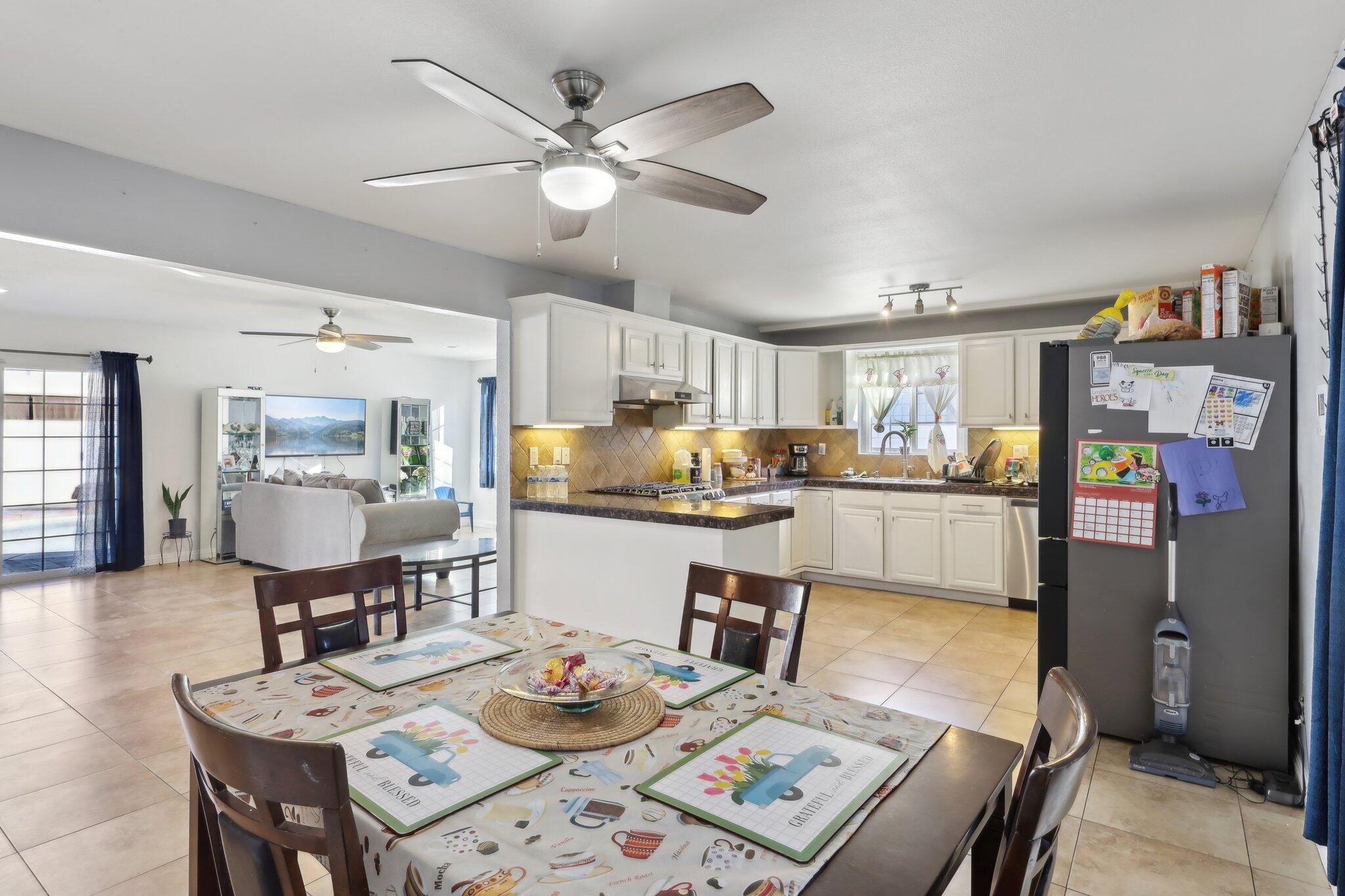 Indio, California 92201, United States, 3 Bedrooms Bedrooms, ,2 BathroomsBathrooms,Residential,Active,33070