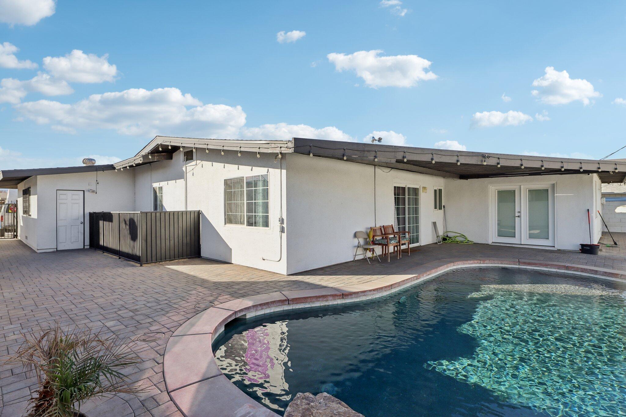 Indio, California 92201, United States, 3 Bedrooms Bedrooms, ,2 BathroomsBathrooms,Residential,Active,33070