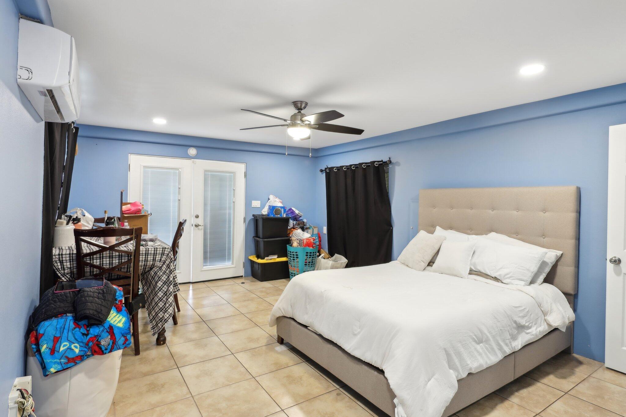 Indio, California 92201, United States, 3 Bedrooms Bedrooms, ,2 BathroomsBathrooms,Residential,Active,33070