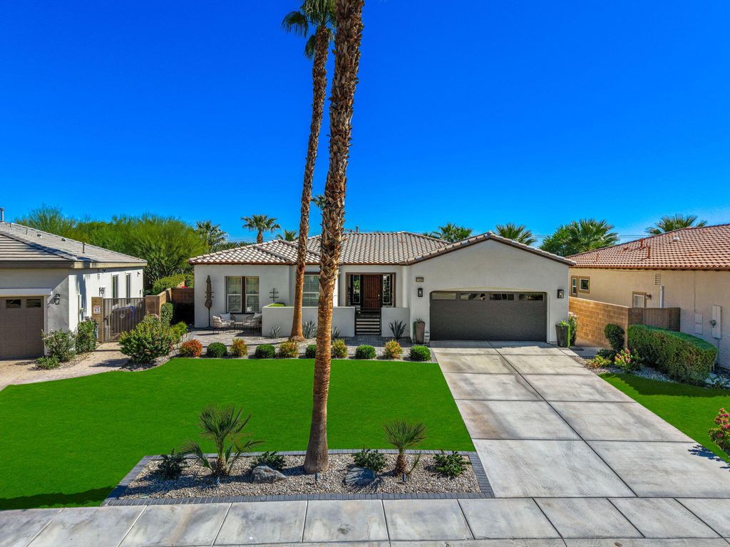 Photo of 61400 Fire Barrel Drive, La Quinta, CA 92253 (MLS # 219136871)