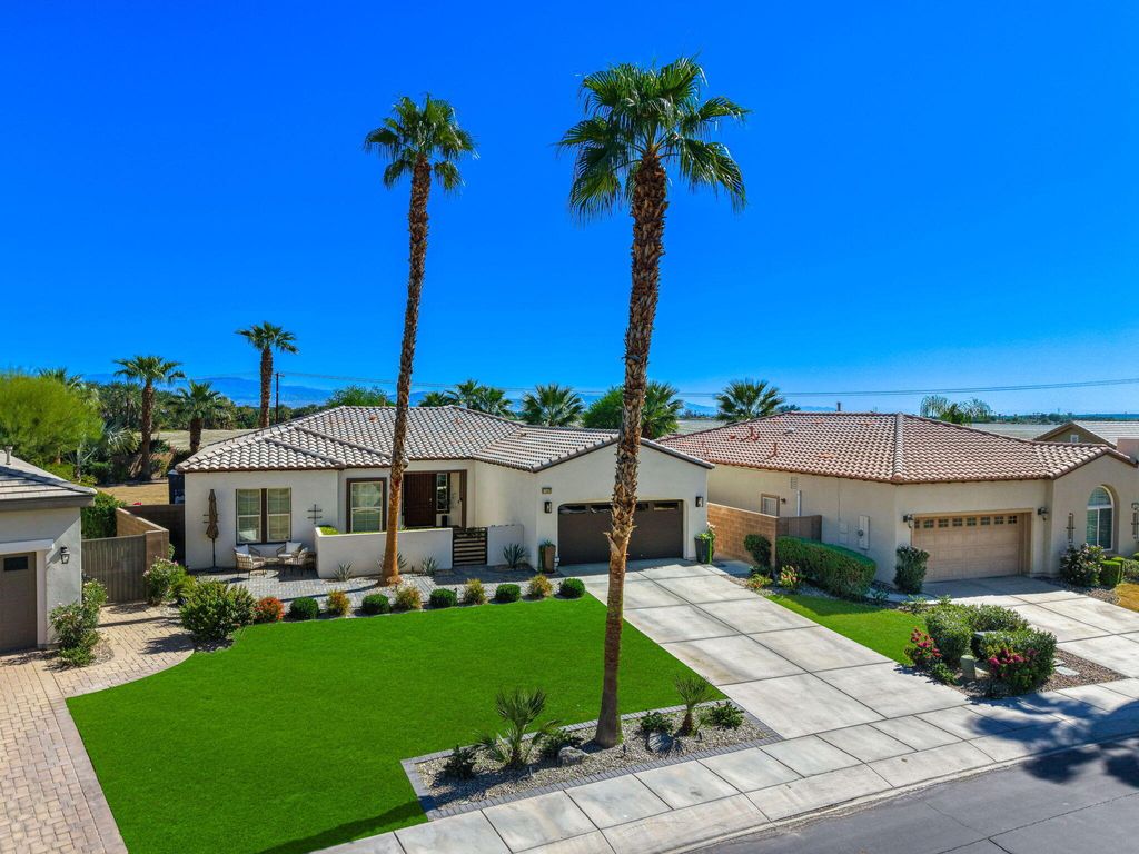 Photo of 61400 Fire Barrel Drive, La Quinta, CA 92253 (MLS # 219136871)