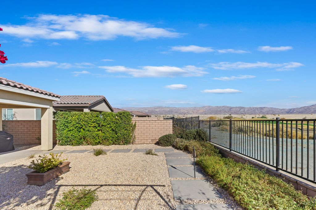 listing image 10991115283121822872