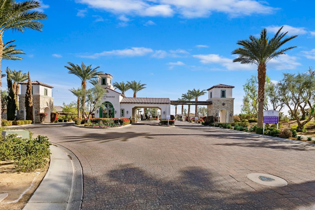 listing image 10992217495379683635