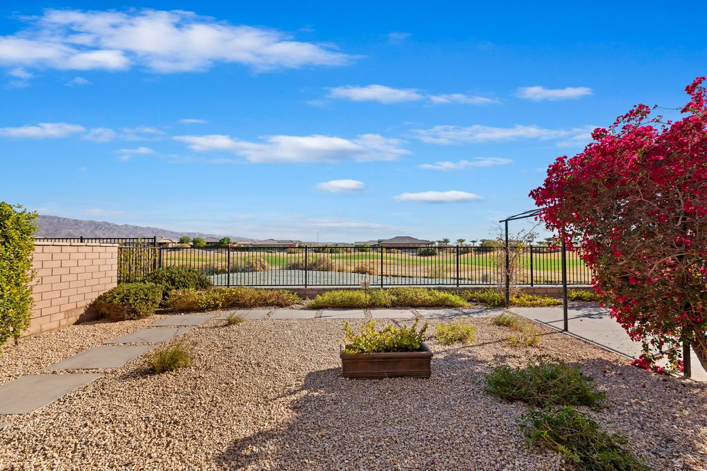 listing image 10990774558545100369