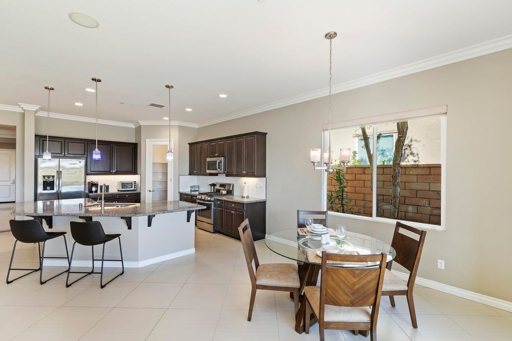 listing image 10991305186091710480