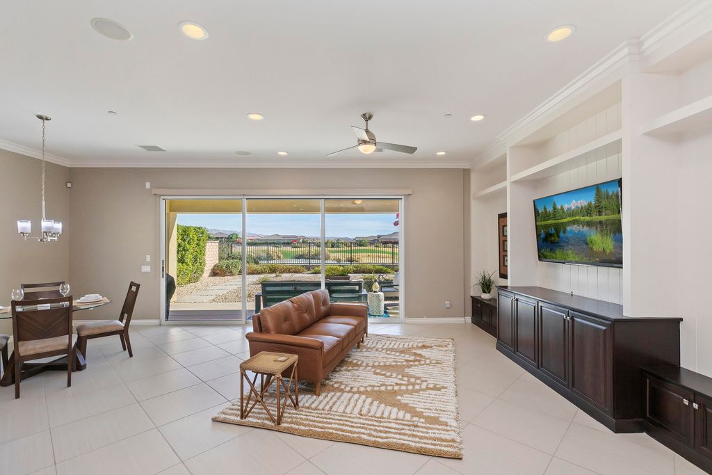 listing image 10991446280774035331