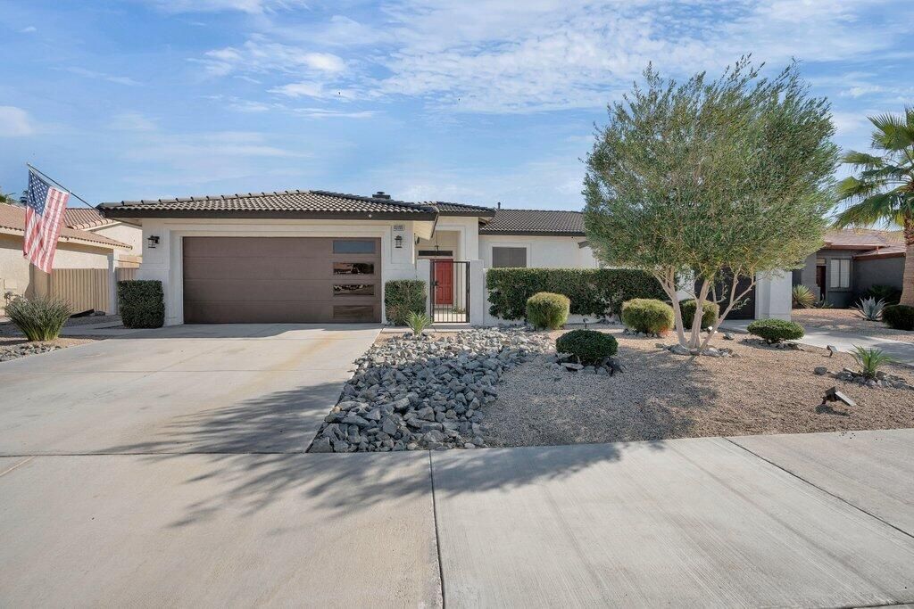 Photo of 45180 Debbie Drive, La Quinta, CA 92253 (MLS # 219142526)