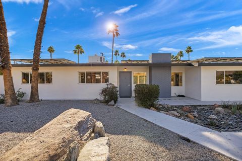 Single Family Residence in Palm Springs CA 1943 Andreas Road 30.jpg