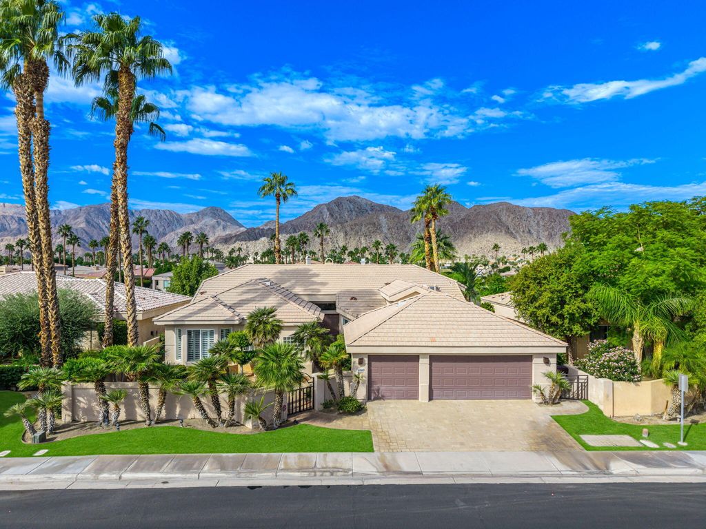 Photo of 47545 Via Florence, La Quinta, CA 92253 (MLS # 219136683)