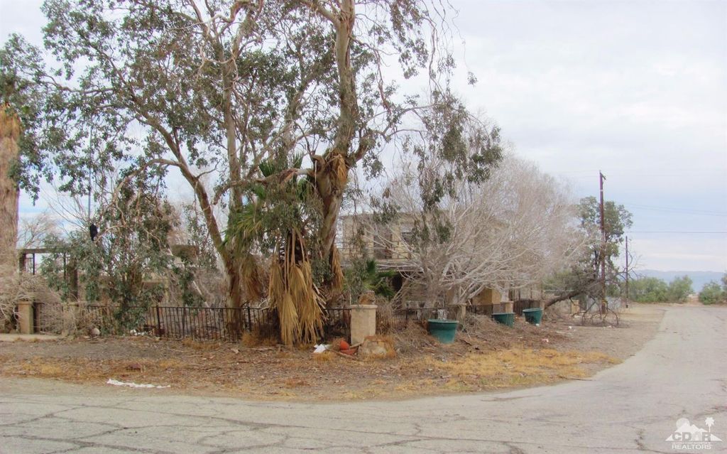 listing image 10998457219061122420