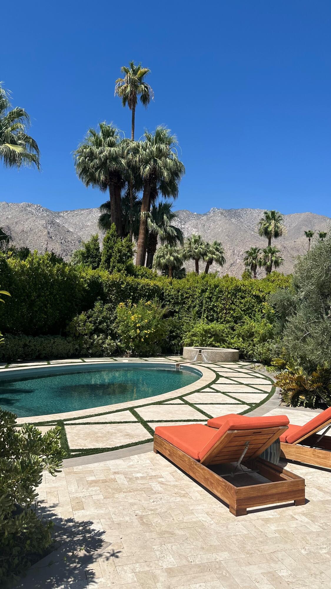 Palm Springs, California 92262, United States, 4 Bedrooms Bedrooms, ,4 BathroomsBathrooms,Residential,Pending,216561