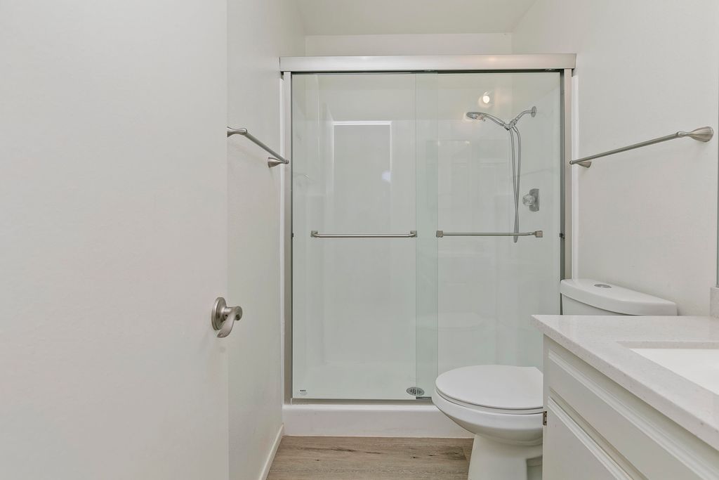 listing image 10997934149558557761