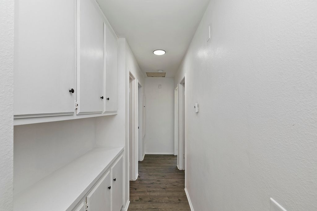 listing image 10998184198255133086