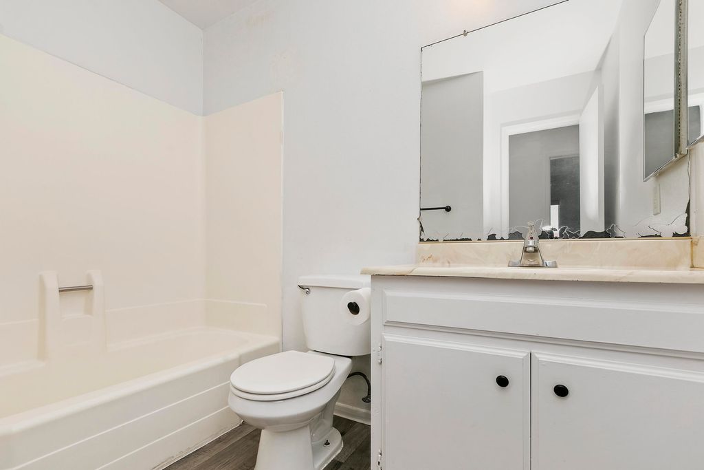 listing image 10997444179365104812