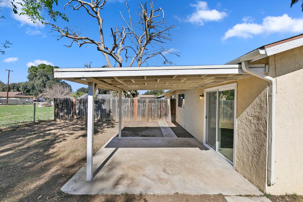 listing image 10994387704245494784