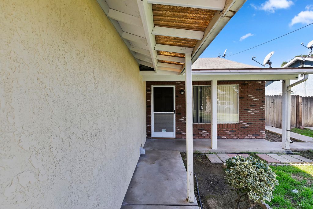 listing image 10999372867244830931