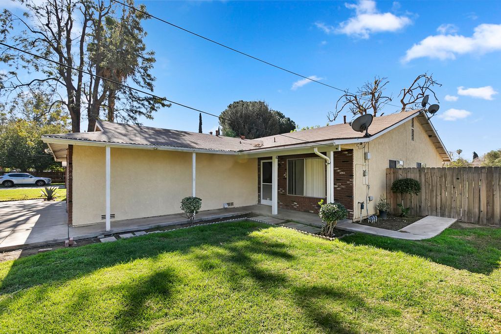 listing image 10999102583460098176