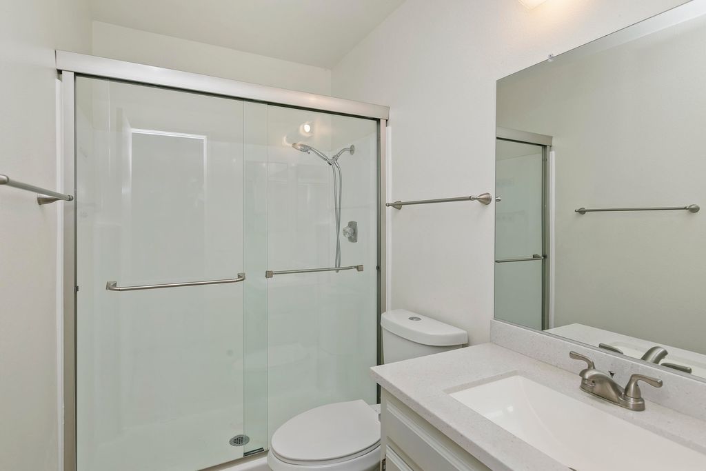 listing image 10991160774193534088