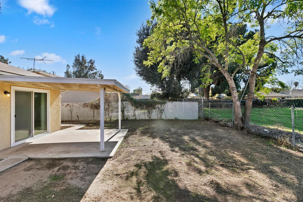 listing image 10995885537433293629